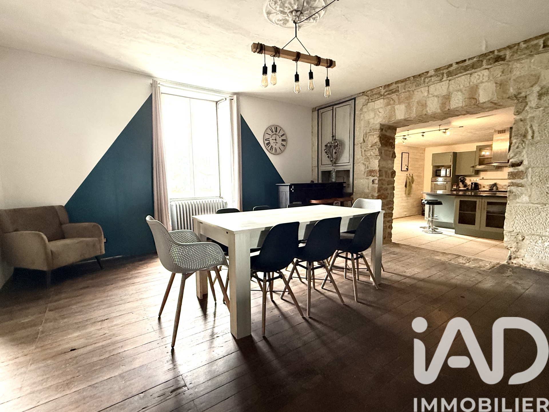 Vente maison à Maisonnay (79500) : maison 6 pièces 165 m² — 2