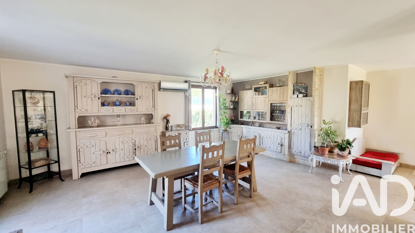 Vente maison à Pourrières (83910) : maison traditionnelle 6 pièces 198 m² - 2105996 — 5