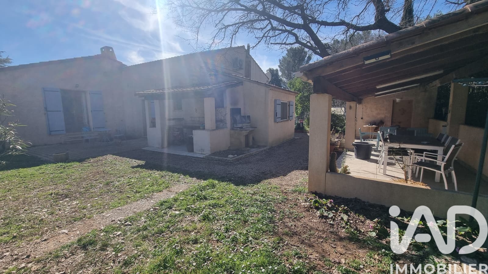 Vente maison à Pourrières (83910) : maison traditionnelle 6 pièces 198 m² - 2105996 — 17