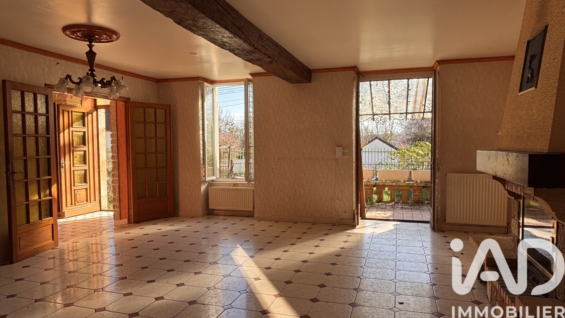Vente maison à Vierzon (18100) : maison de ville 5 pièces 149 m² — 2