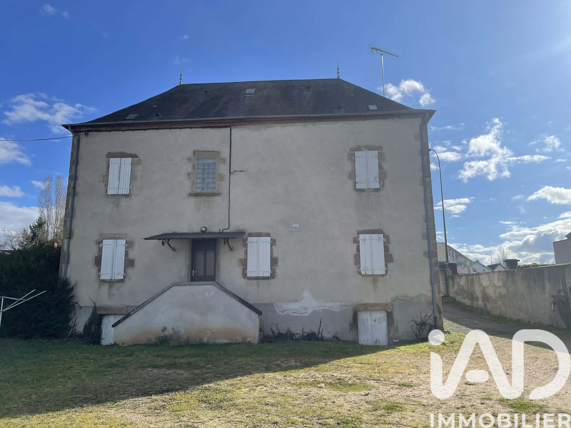 Vente maison à Lapalisse (03120) : maison 10 pièces 182 m² — 13