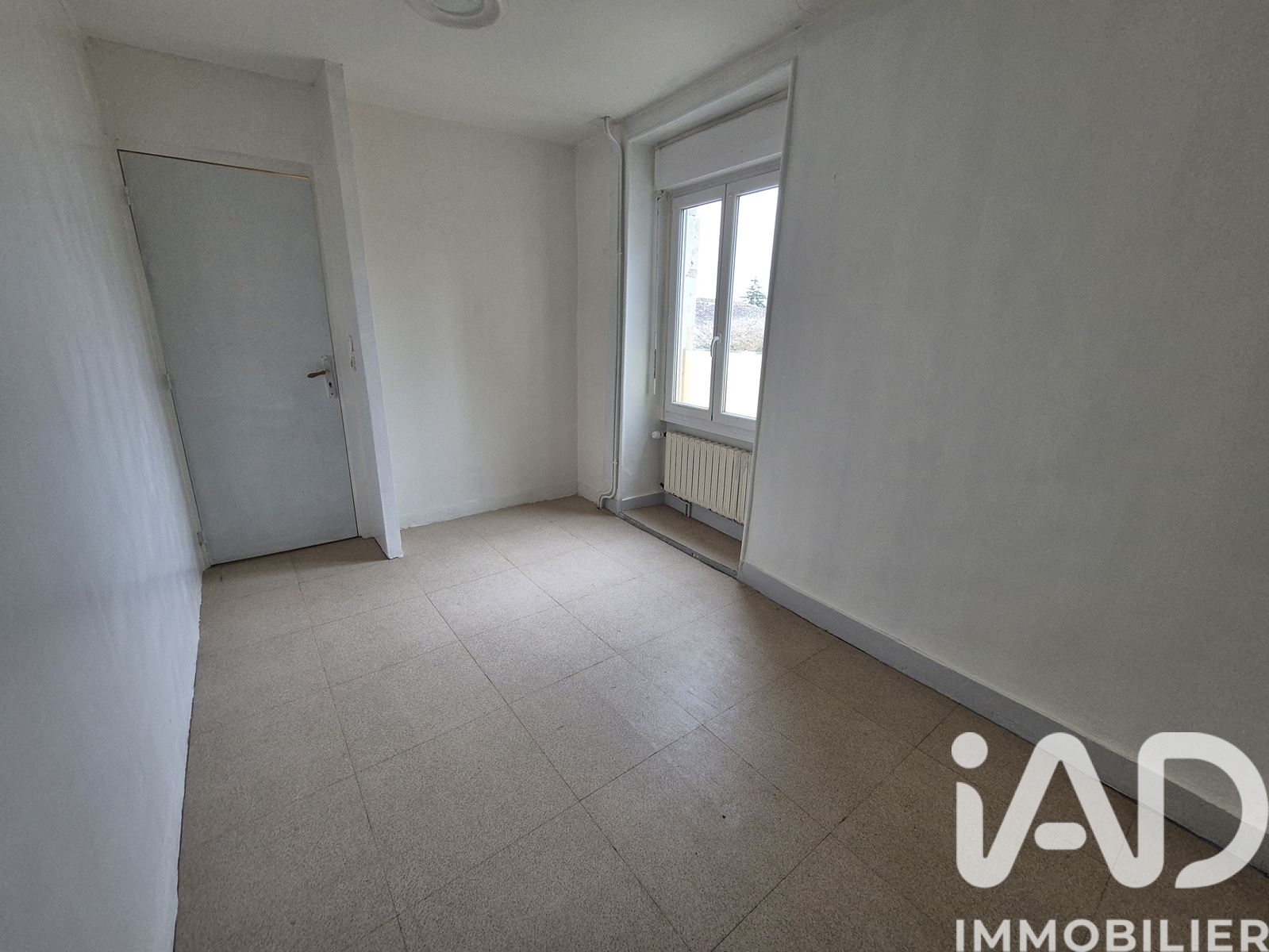 Vente maison à Thénezay (79390) : maison de village 8 pièces 194 m² — 6
