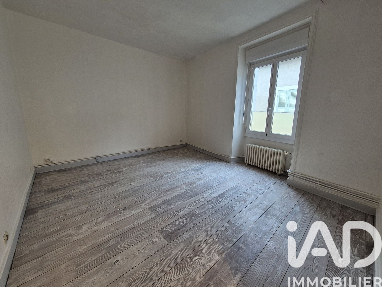 Vente maison à Thénezay (79390) : maison de village 8 pièces 194 m² — 7