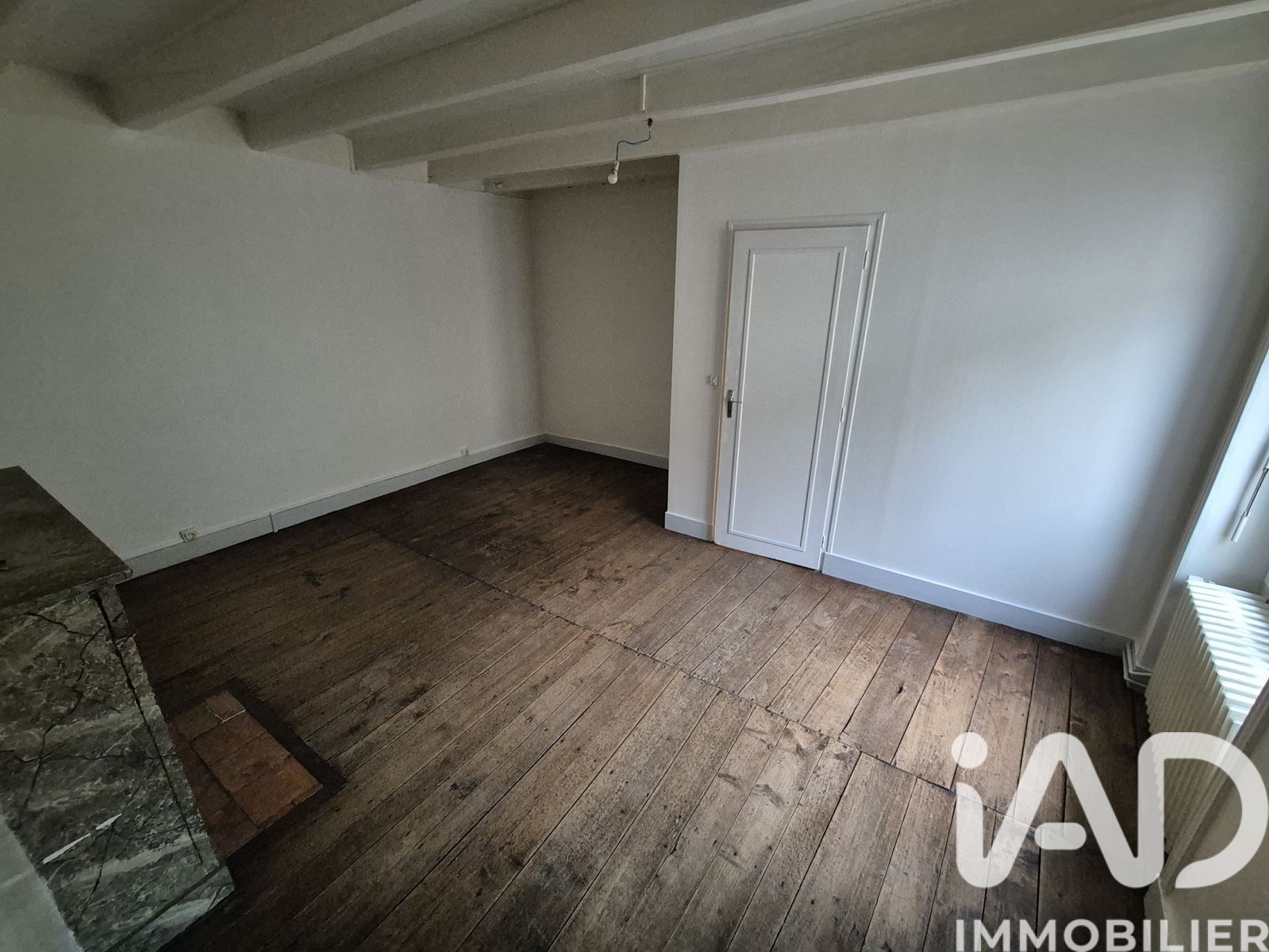 Vente maison à Thénezay (79390) : maison de village 8 pièces 194 m² — 8