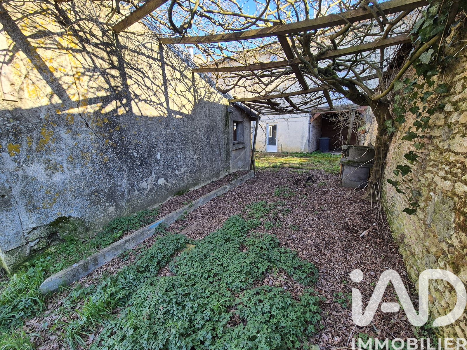 Vente maison à Thénezay (79390) : maison de village 8 pièces 194 m² — 14