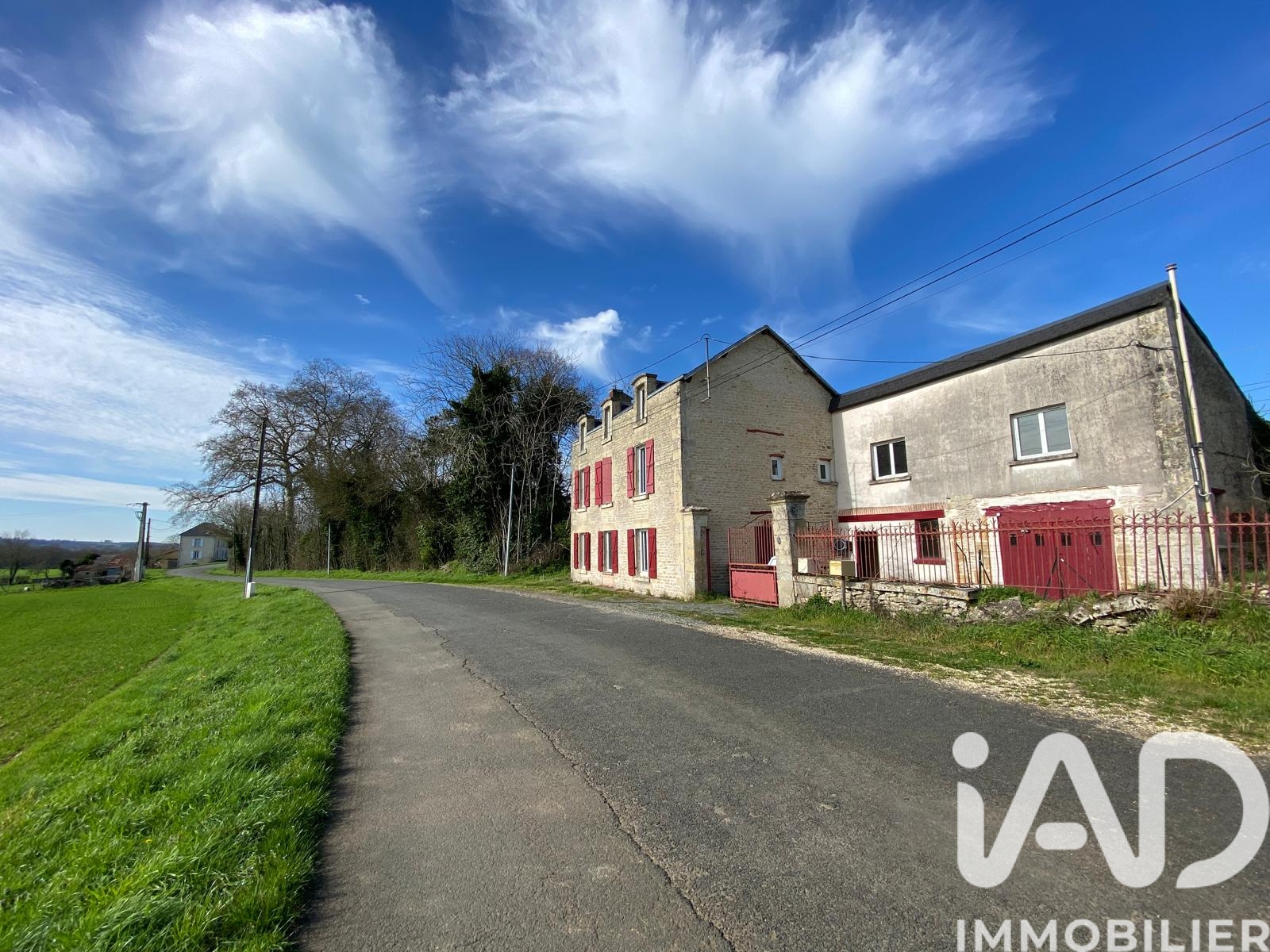 Maison à vendre à Sainte-Eanne — 147 000 € — IAD France