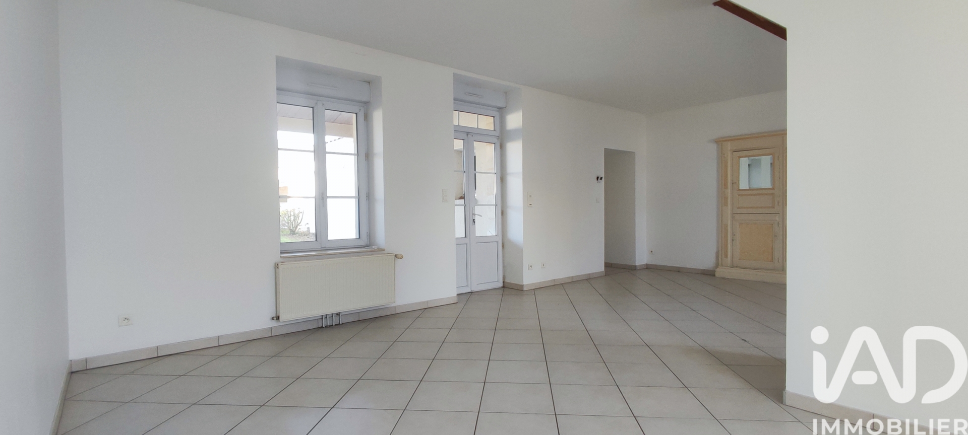 Vente maison à La Crèche (79260) : maison de ville 5 pièces 116 m² — 4