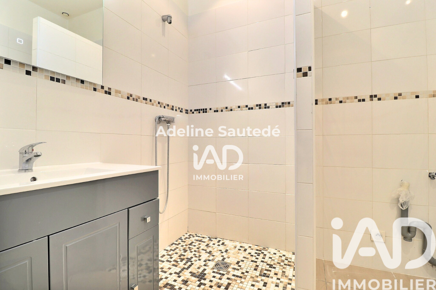 Vente appartement à Saint-Cyr-sur-Mer (83270) : appartement 3 pièces 65 m² - 1967279 — 7