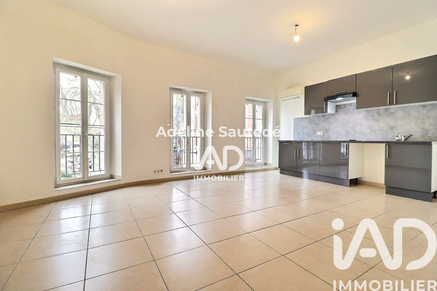 Vente appartement à Saint-Cyr-sur-Mer (83270) : appartement 3 pièces 65 m² - 1967279 — 4