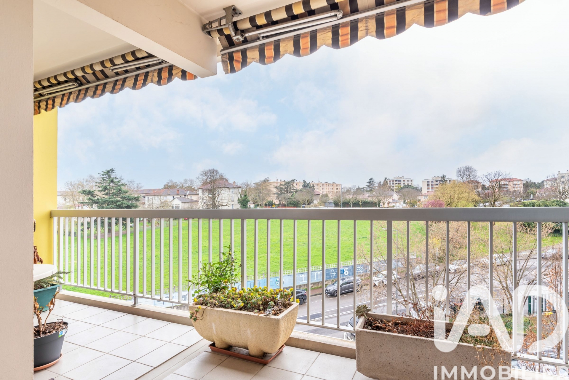 Vente appartement à Bron (69500) : appartement 3 pièces 84 m² - 1967582 — 4