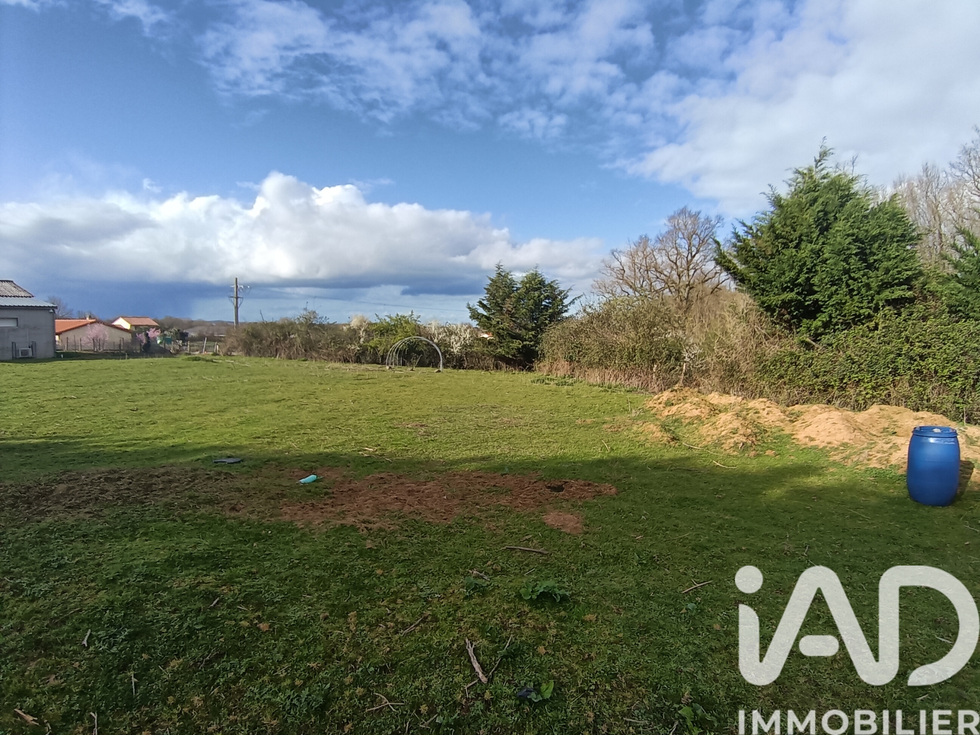 Vente Terrain 1 605 m²