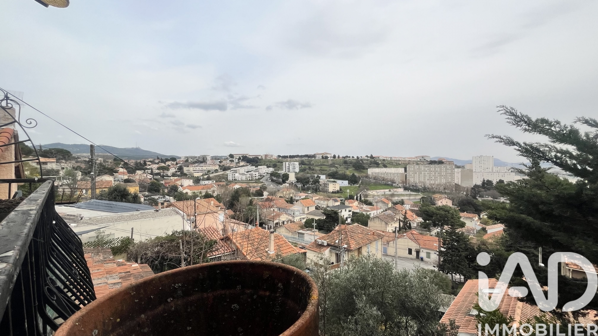Vente maison à Marseille (13015) : maison 4 pièces 125 m² — 9