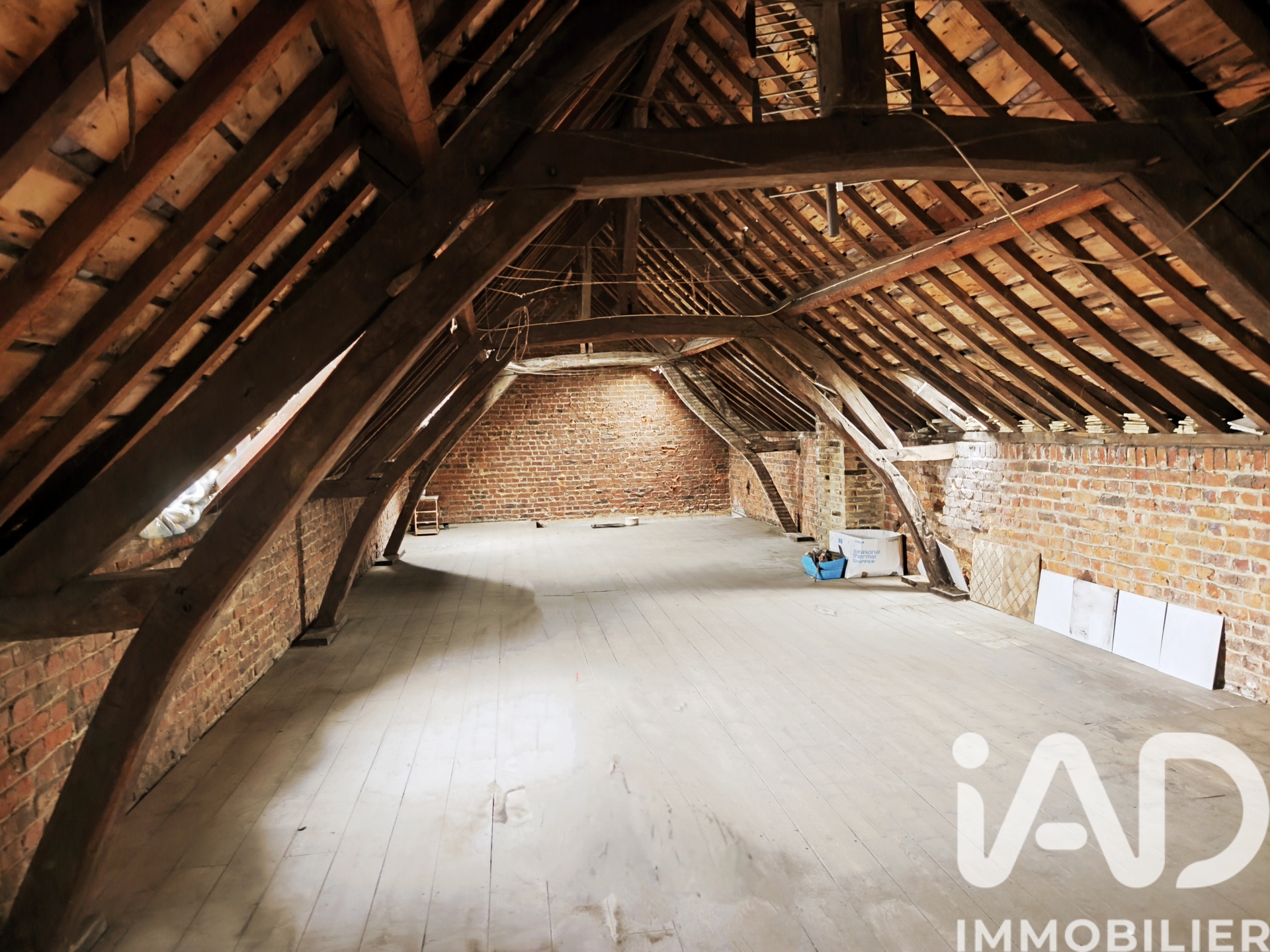 Vente maison à Hirson (02500) : maison 8 pièces 221 m² — 11