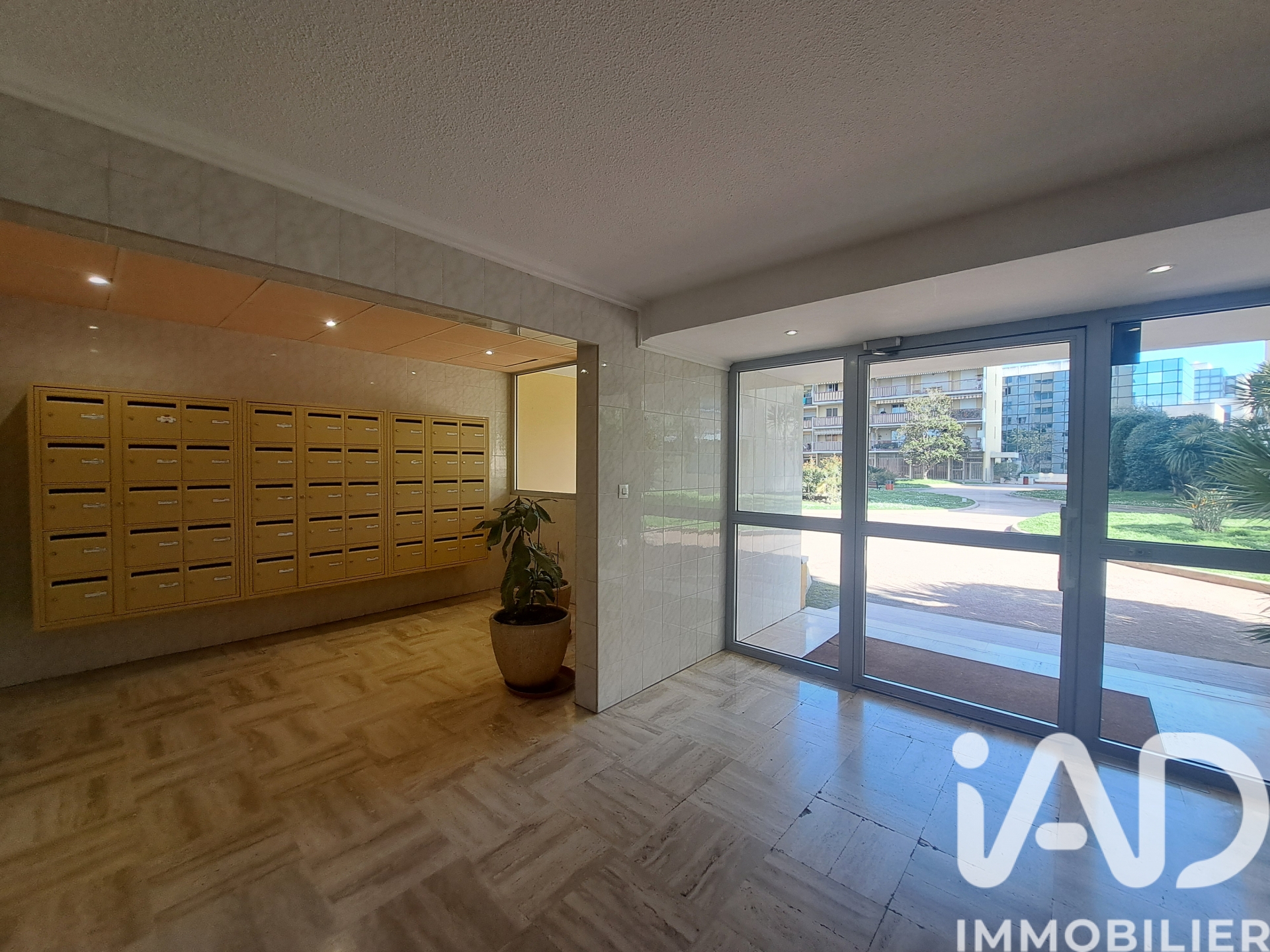 Vente appartement à Nice (06200) : appartement 2 pièces 48 m² - 1971831 — 2