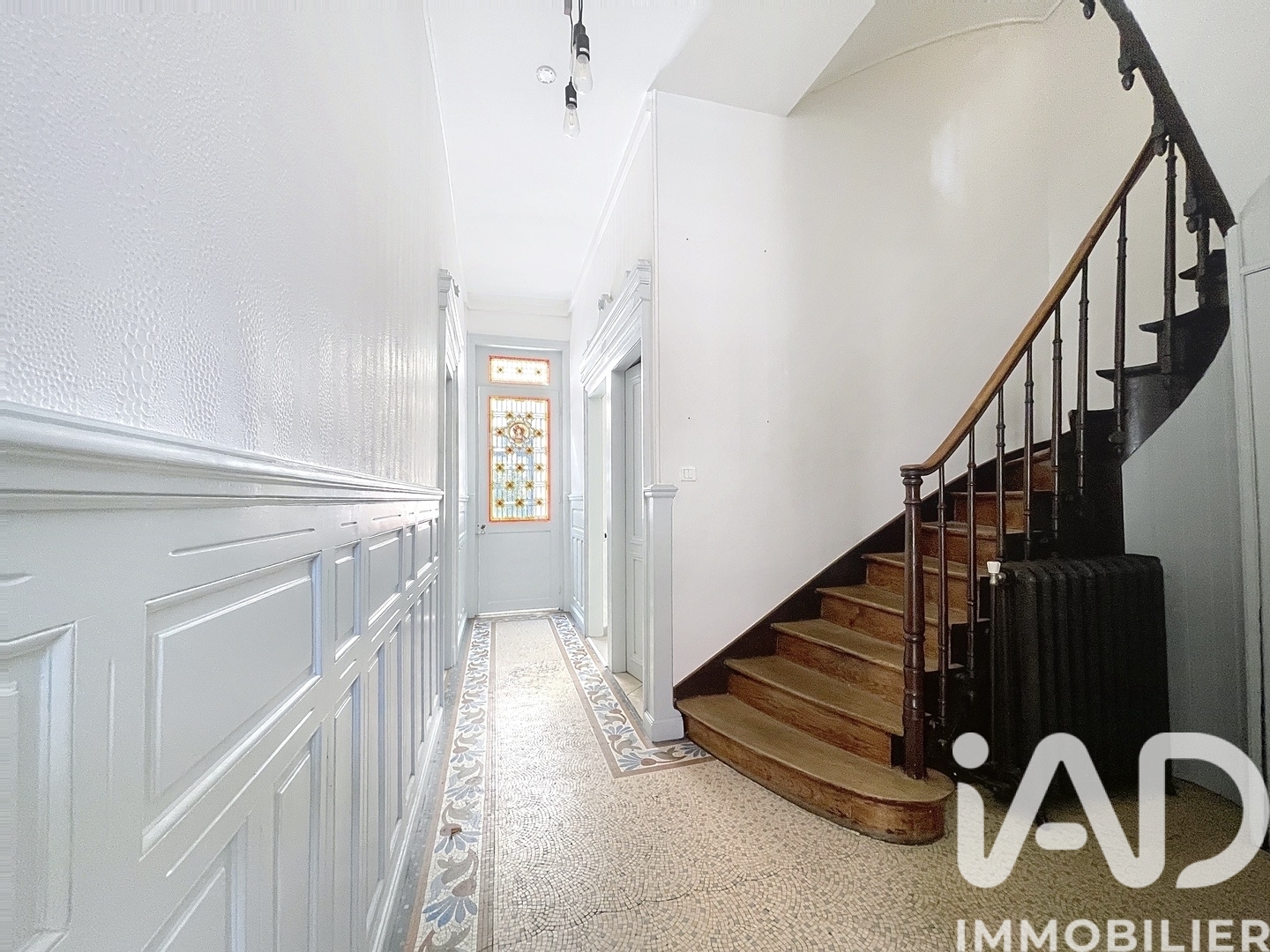 Vente maison à Douai (59500) : maison de ville 8 pièces 242 m² — 2
