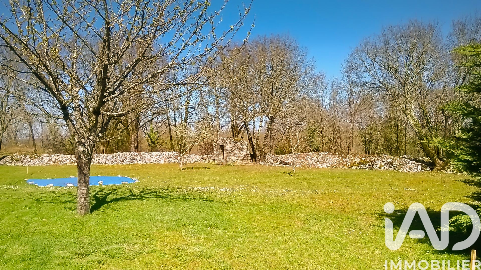 Vente Terrain 2 211 m²