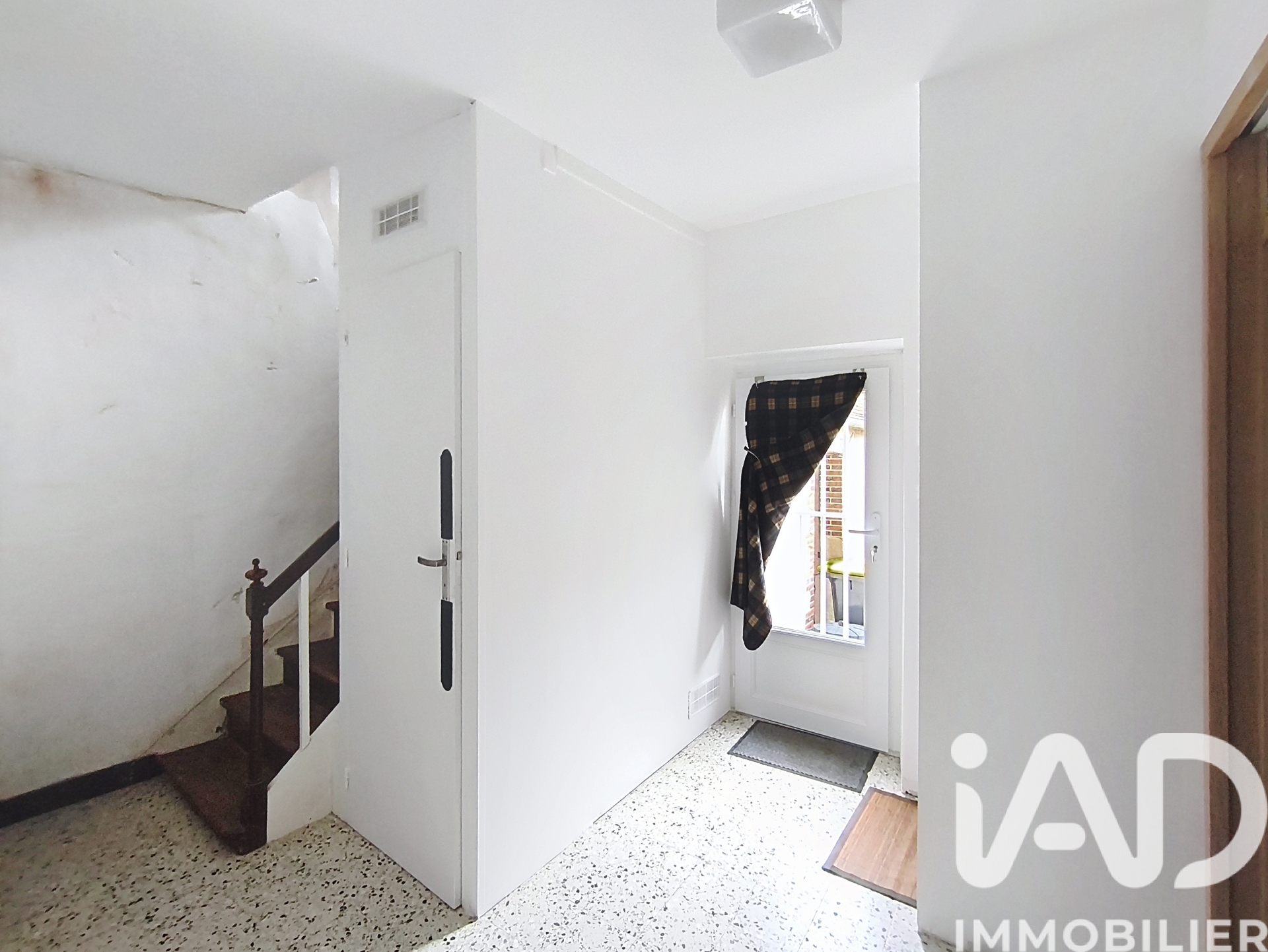 Vente maison à Senonches (28250) : maison de ville 5 pièces 102 m² — 7