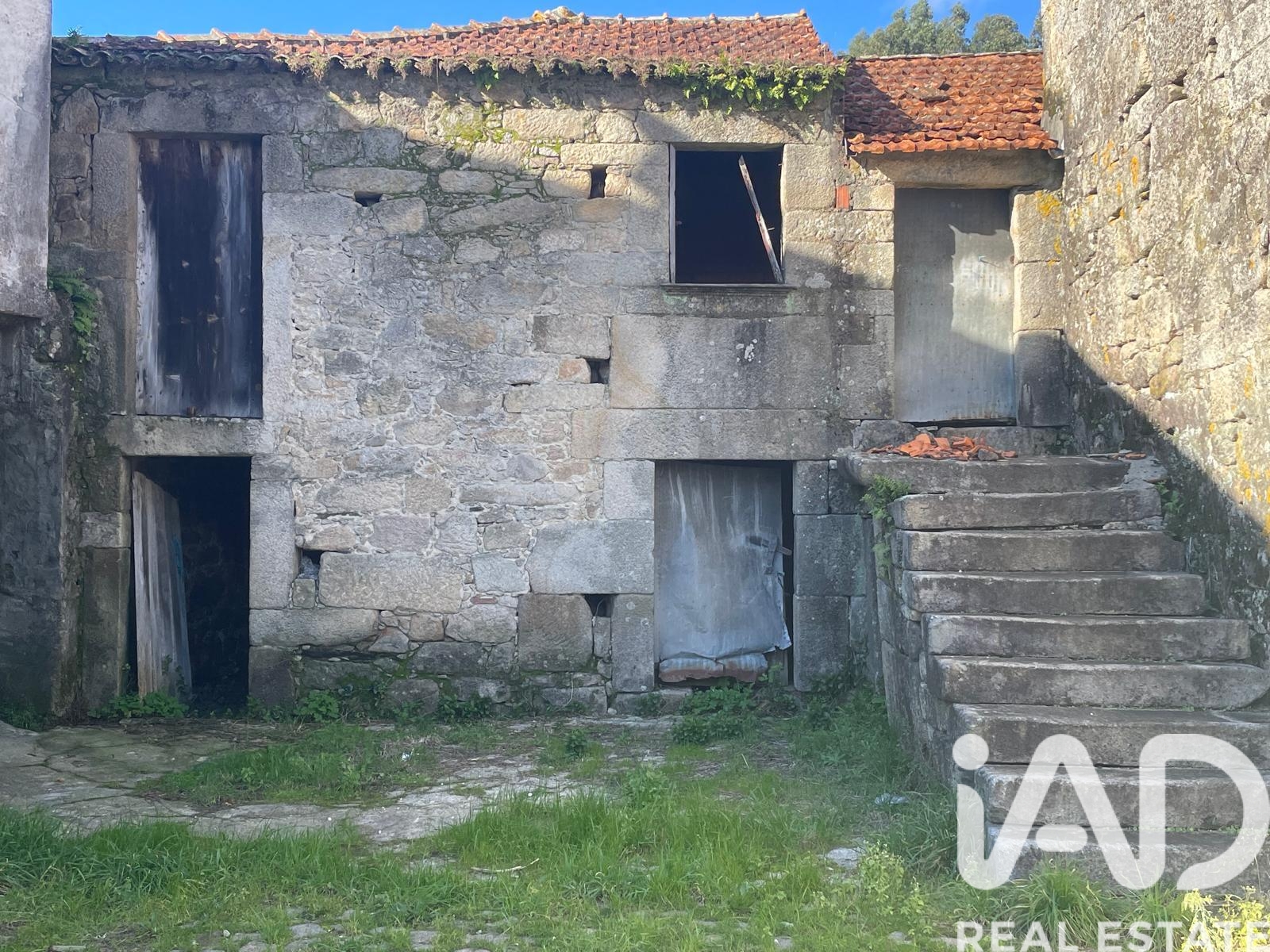 Moradia T4 à venda em Oliveira de Frades, Souto de Lafões e Sejães, Oliveira de Frades — foto 3
