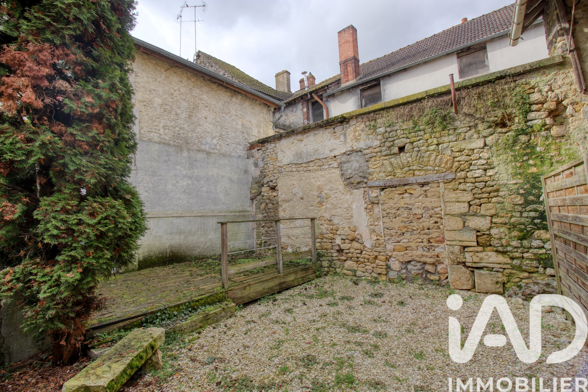 Vente maison à Puiseaux (45390) : maison de ville 3 pièces 82 m² — 2