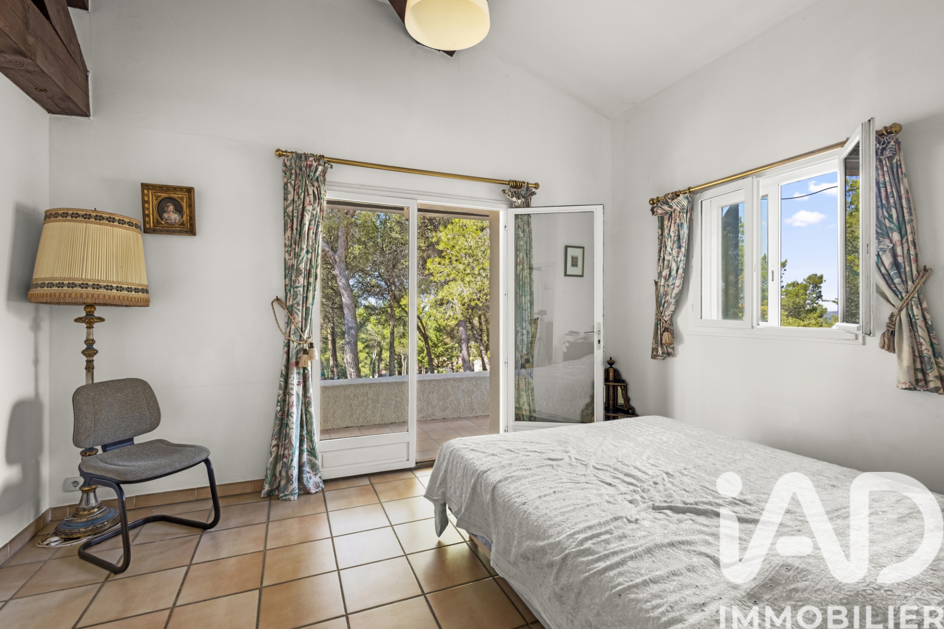 Vente maison à Ventabren (13122) : maison 5 pièces 257 m² — 13
