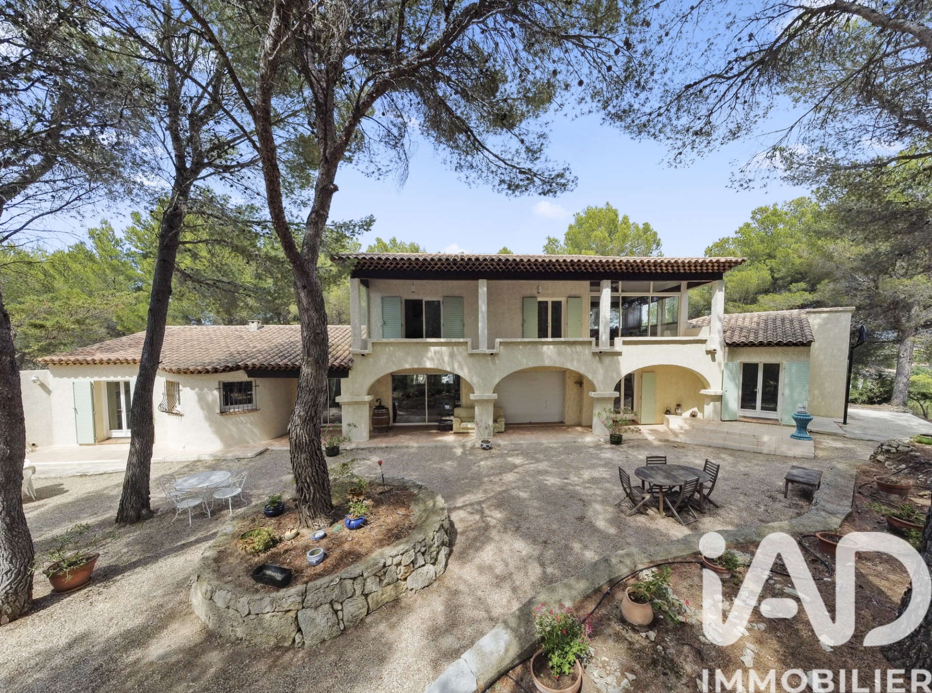 Vente maison à Ventabren (13122) : maison 5 pièces 257 m² — 14