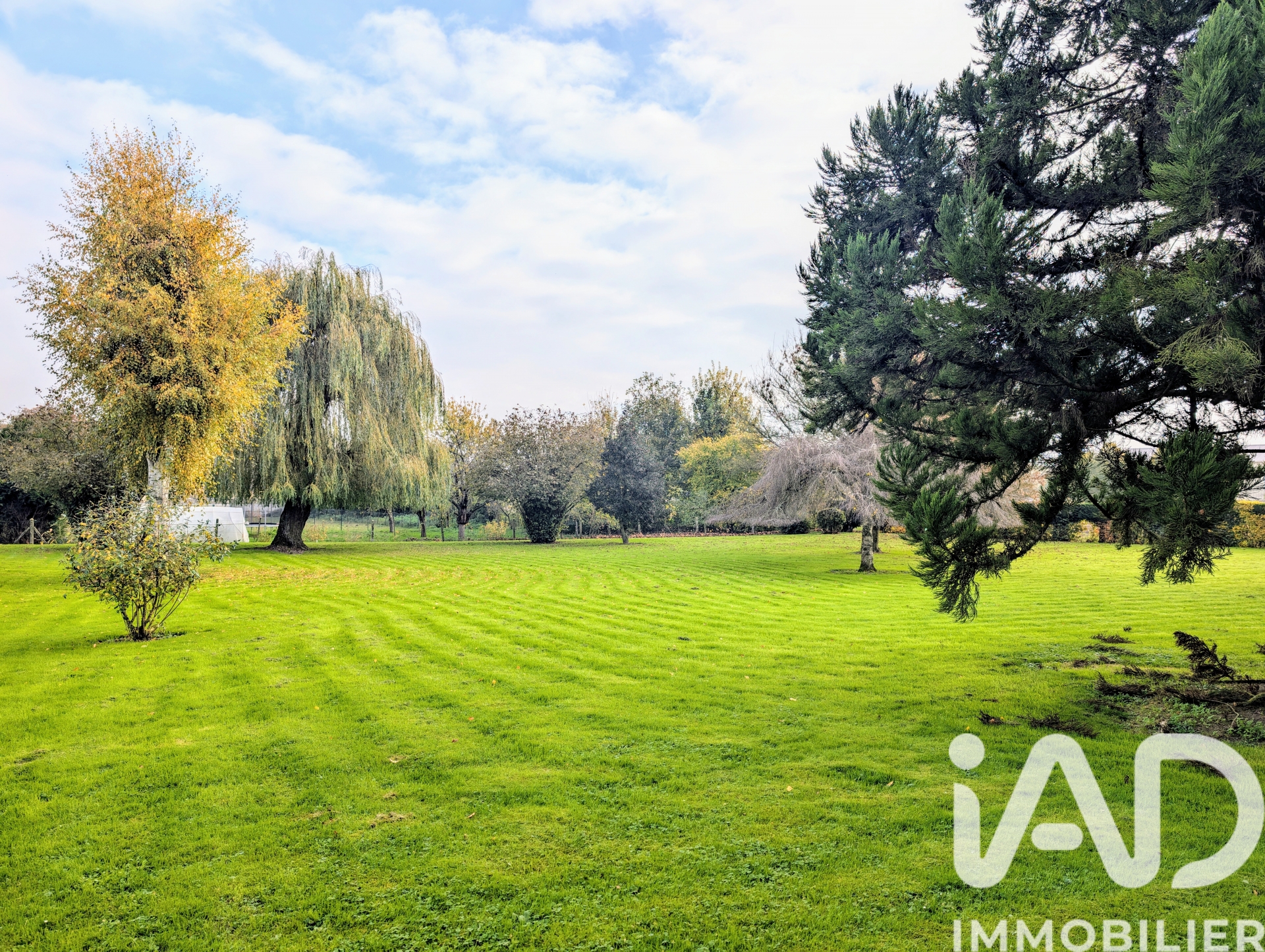Vente Terrain à bâtir 1 300 m²