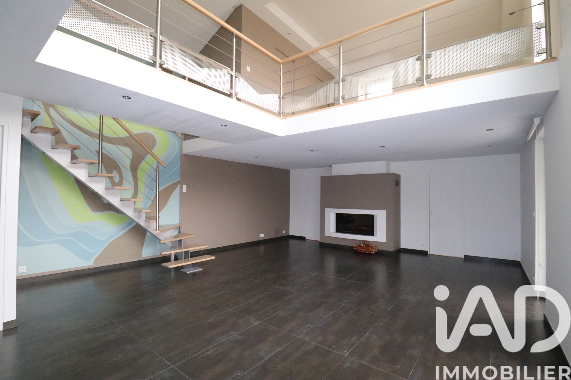 Maison à vendre à Orléans — 455 000 € — IAD France
