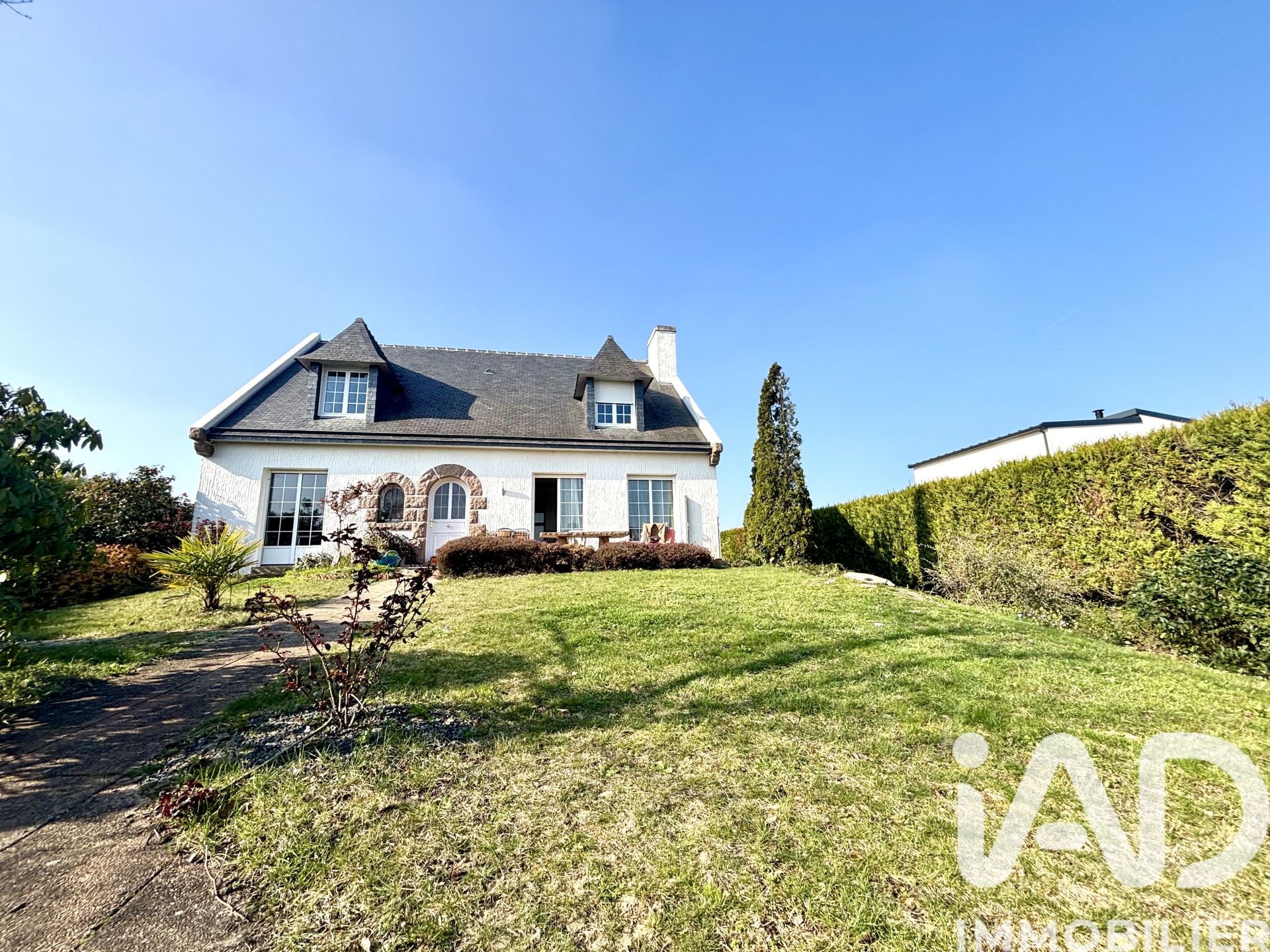 Vente maison à Châteaugiron (35410) : maison 7 pièces 166 m² — 8