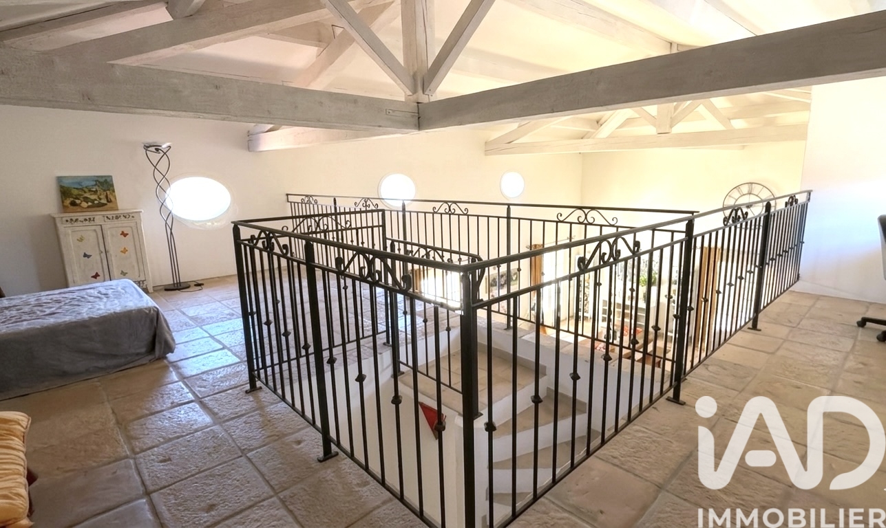 Vente maison à Besse sur Issole (83890) : maison 6 pièces 198 m² — 15