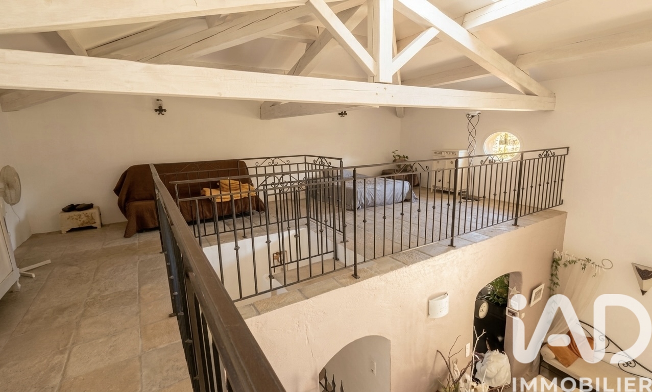 Vente maison à Besse sur Issole (83890) : maison 6 pièces 198 m² — 18