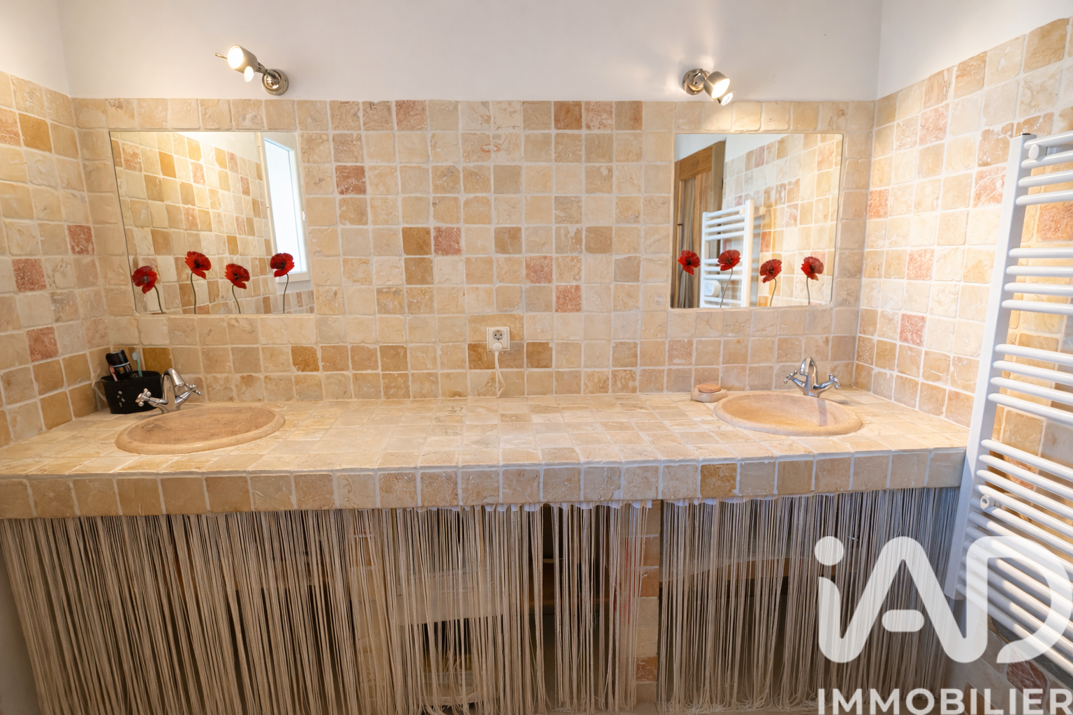 Vente maison à Besse sur Issole (83890) : maison 6 pièces 198 m² — 14