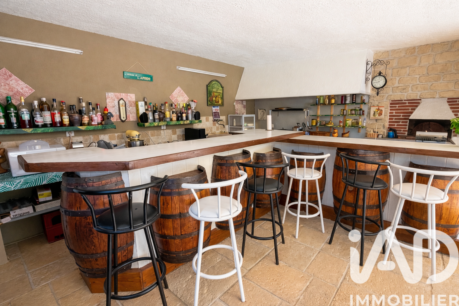 Vente maison à Besse sur Issole (83890) : maison 6 pièces 198 m² — 21