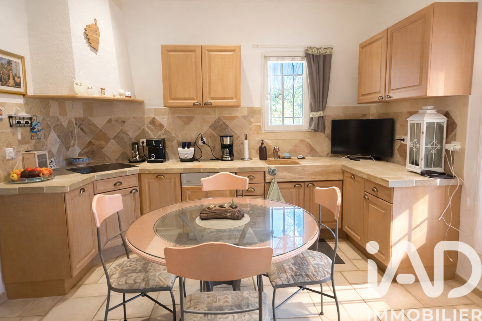 Vente maison à Besse sur Issole (83890) : maison 6 pièces 198 m² — 7