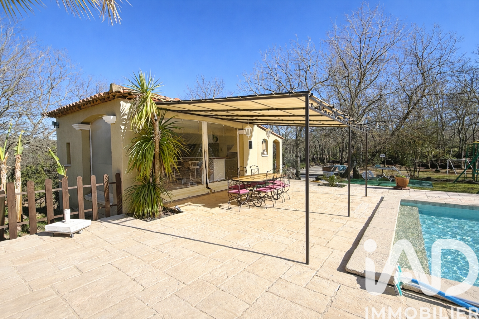 Vente maison à Besse sur Issole (83890) : maison 6 pièces 198 m² — 20