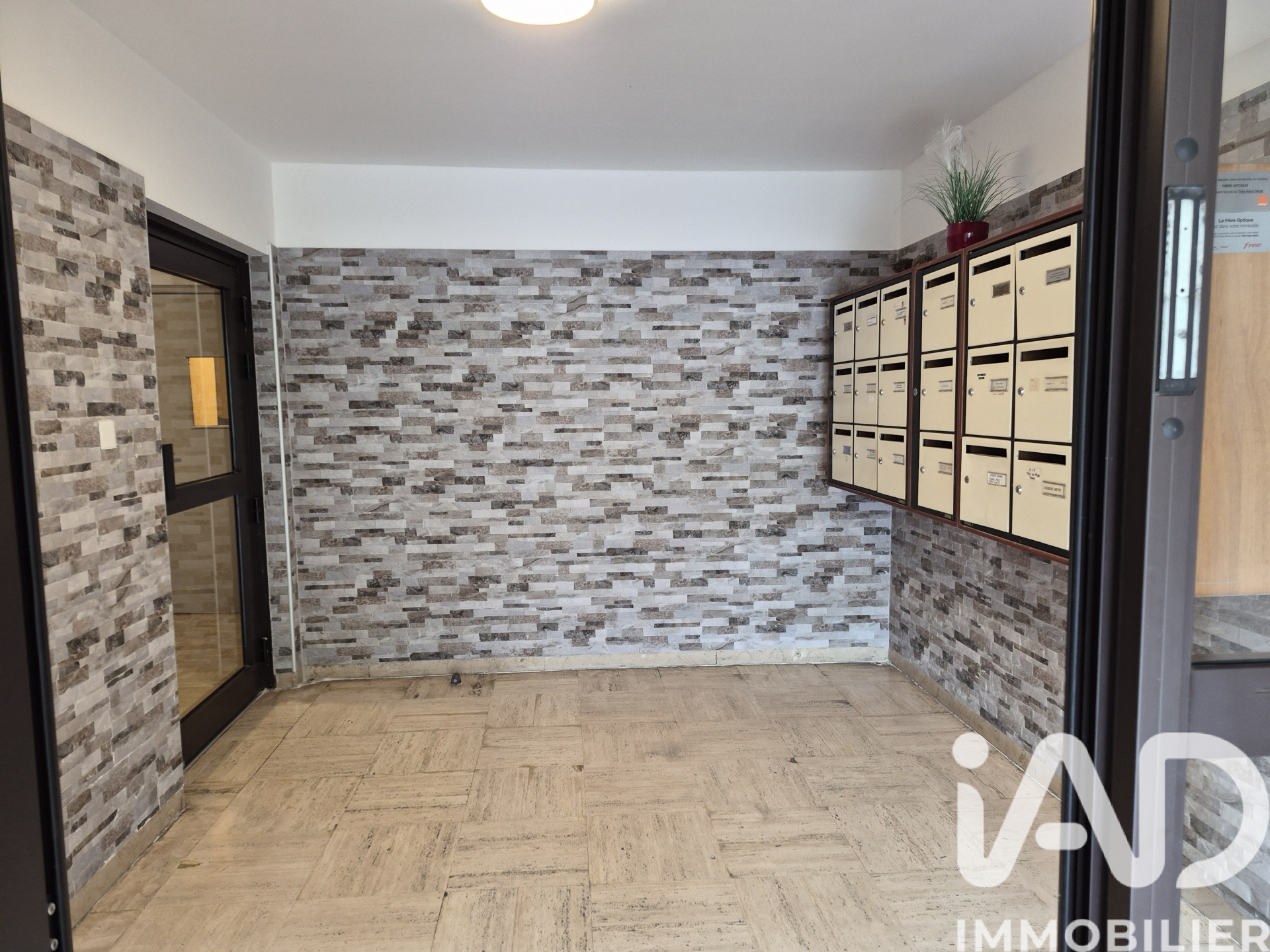 Vente appartement à Draguignan (83300) : appartement 5 pièces 98 m² - 1985095 — 19