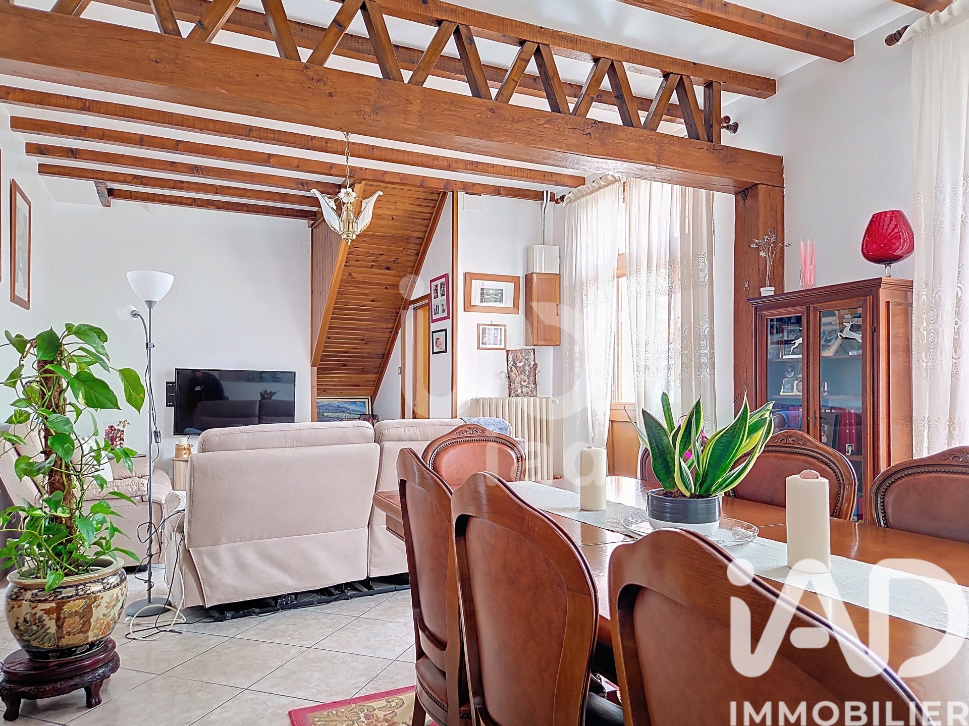 Vente maison à Vierzon (18100) : maison traditionnelle 5 pièces 141 m² — 6