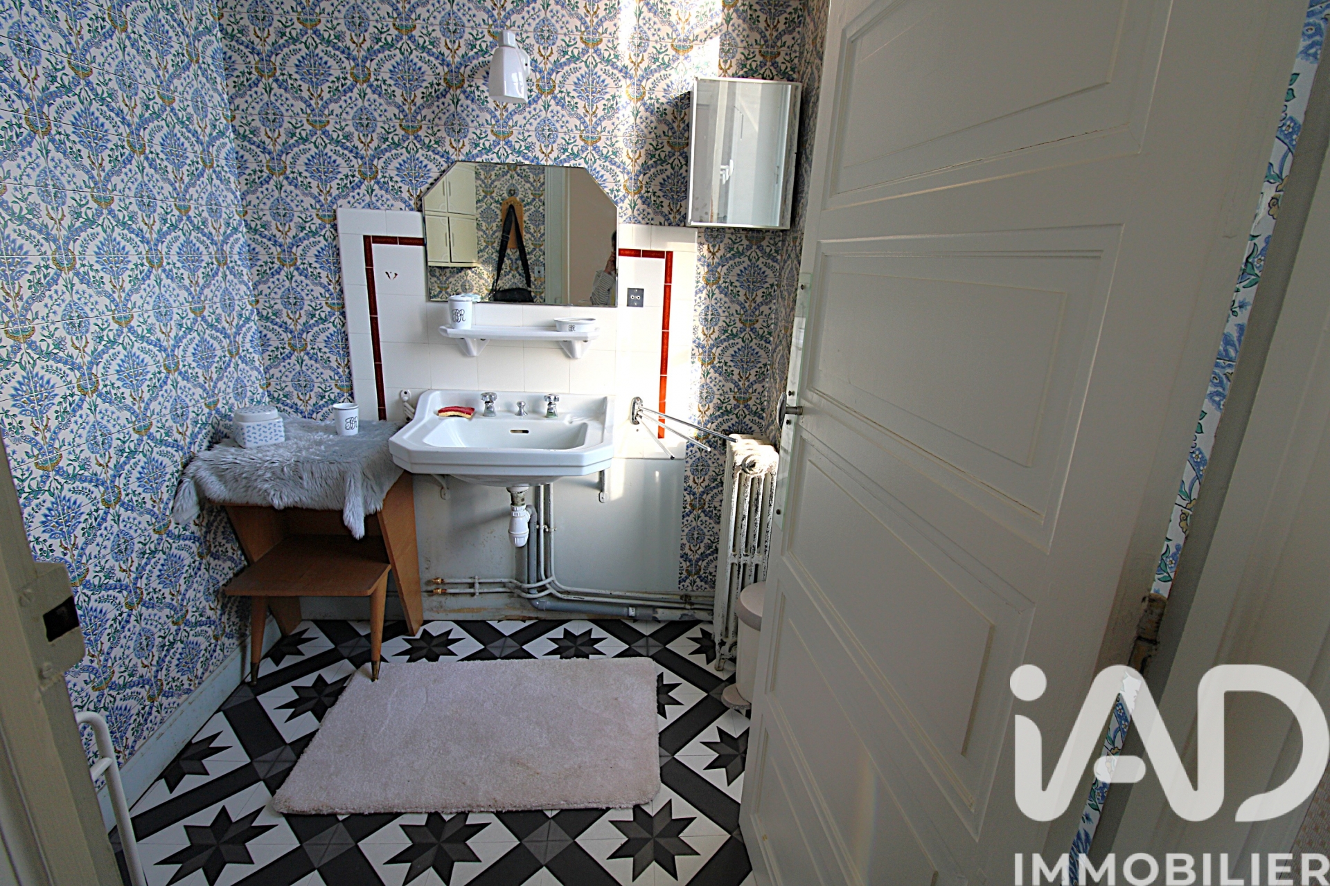 Vente maison à Bourganeuf (23400) : maison de ville 8 pièces 158 m² — 24