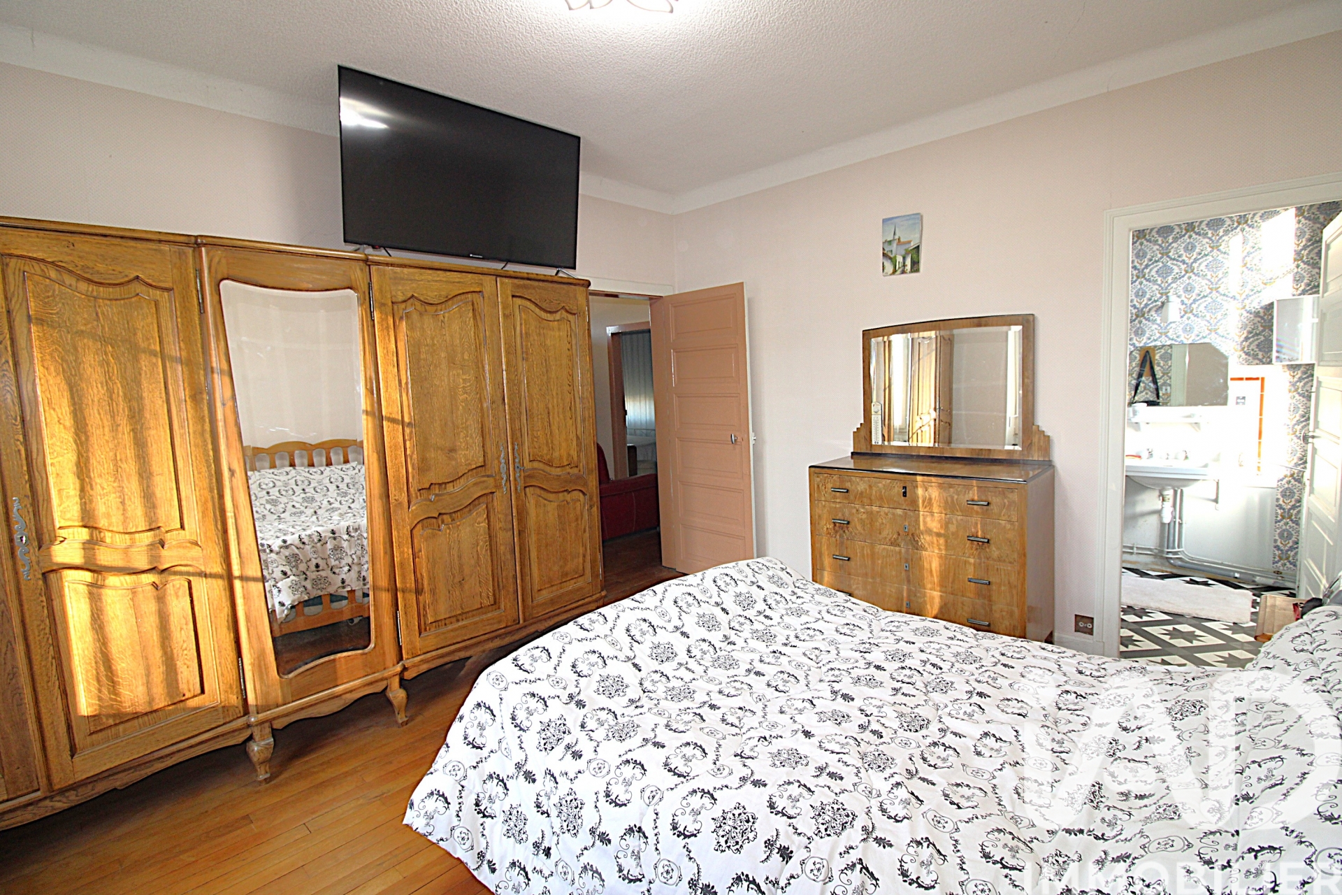 Vente maison à Bourganeuf (23400) : maison de ville 8 pièces 158 m² — 23