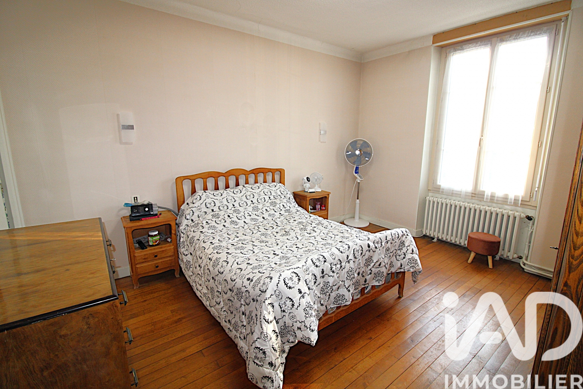 Vente maison à Bourganeuf (23400) : maison de ville 8 pièces 158 m² — 22
