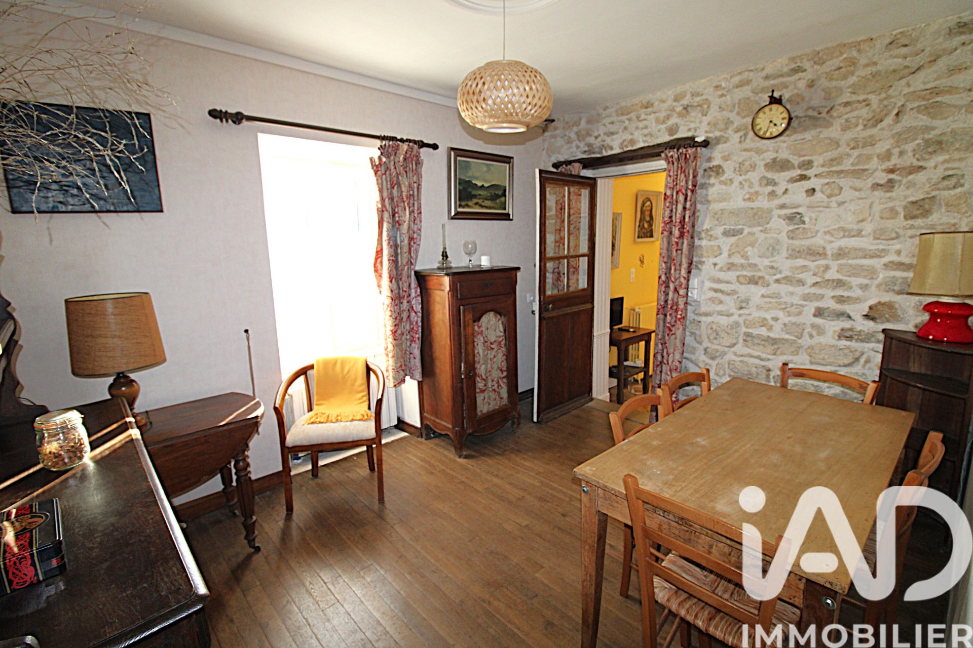 Vente maison à Bourganeuf (23400) : maison de village 8 pièces 156 m² — 9