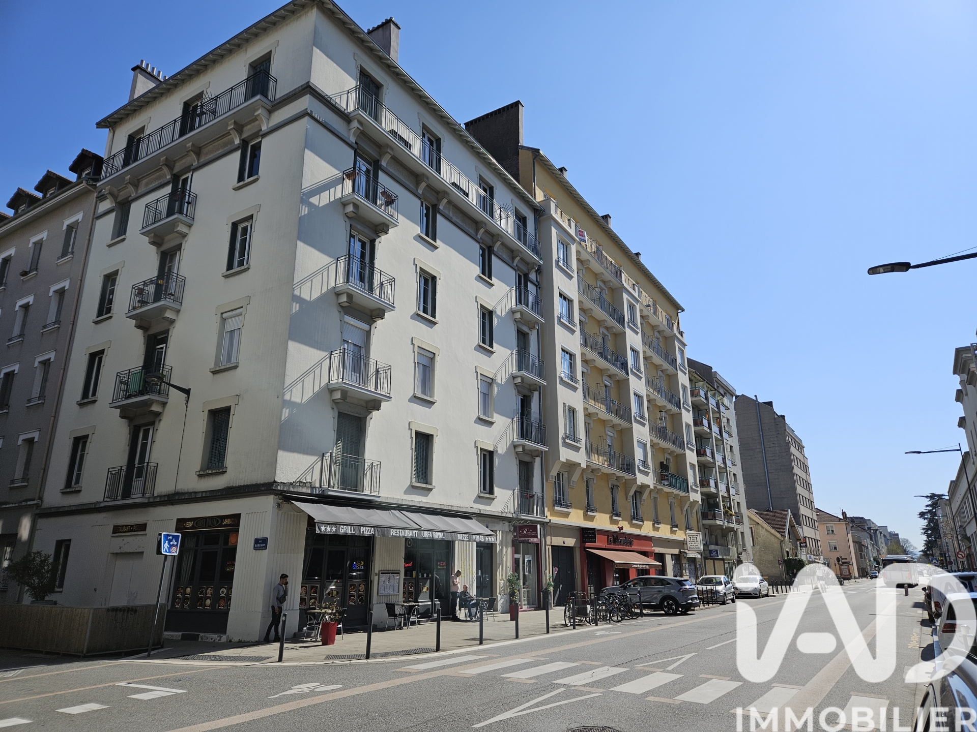 Vente appartement à Grenoble (38000) : appartement 3 pièces 52 m² - 1984064 — 2