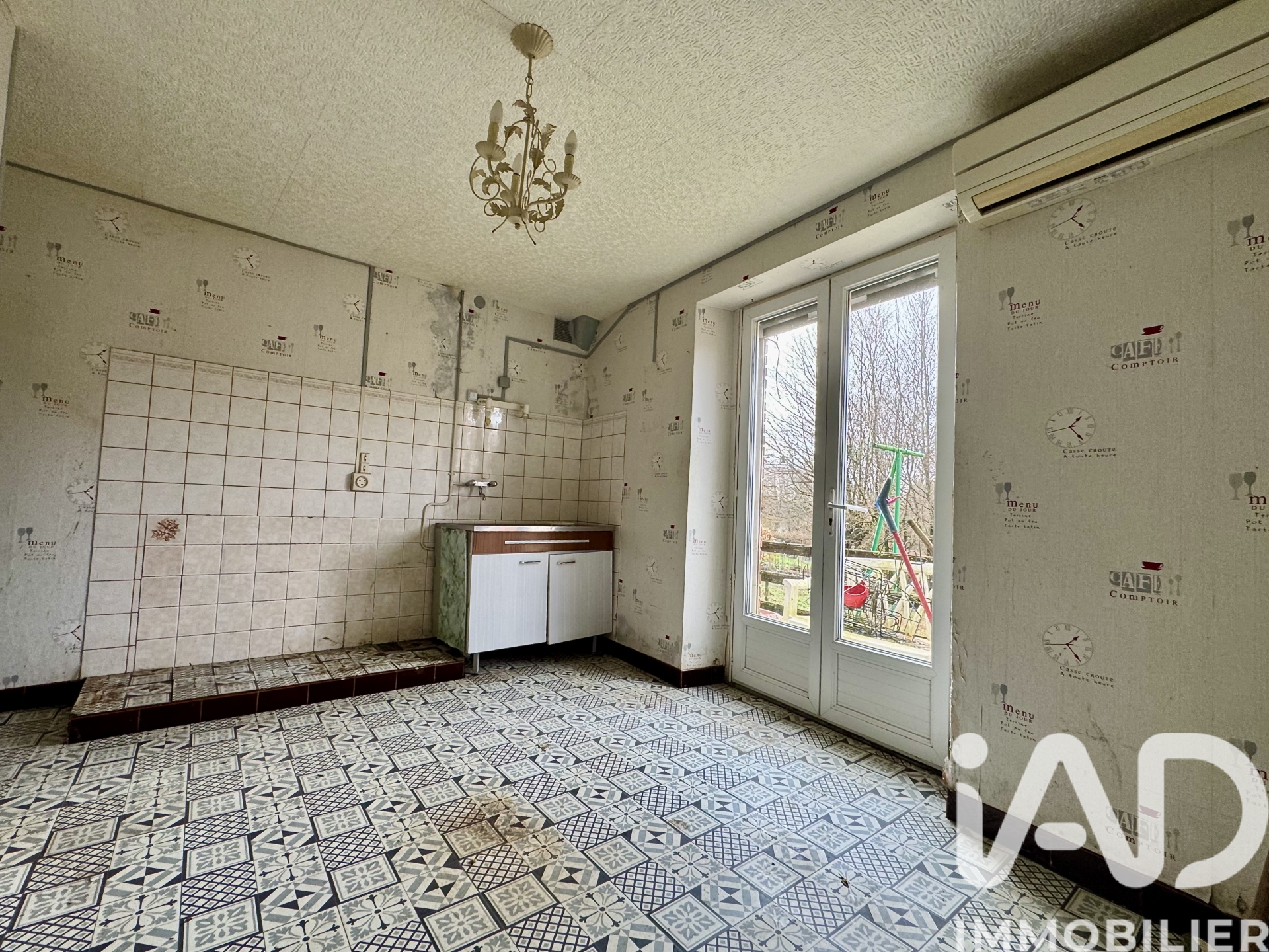 Vente maison à Monthermé (08800) : maison de village 6 pièces 129 m² — 6