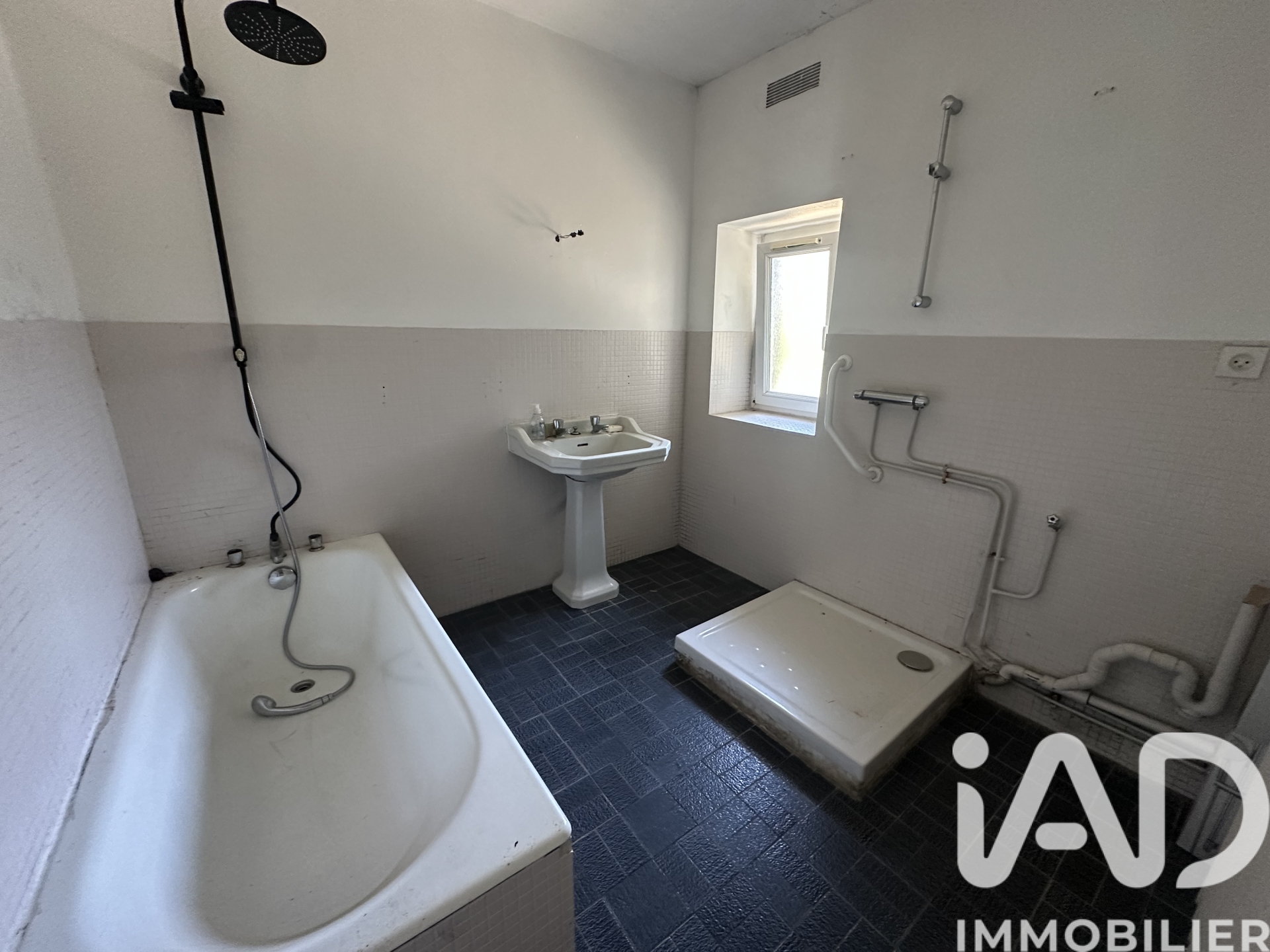 Vente maison à Plouaret (22420) : maison de ville 5 pièces 99 m² — 7