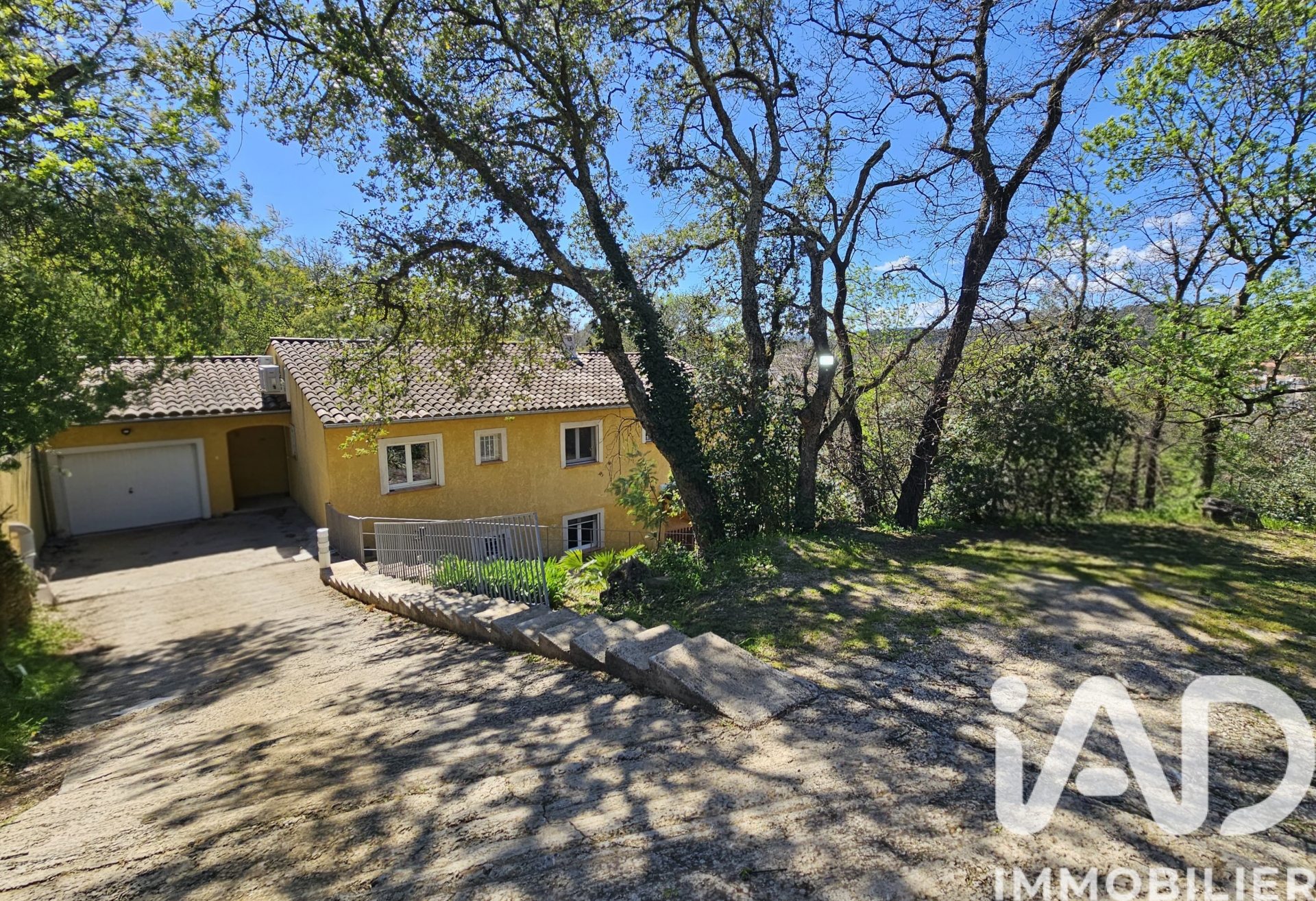Vente maison à Gonfaron (83590) : maison 7 pièces 187 m² — 24