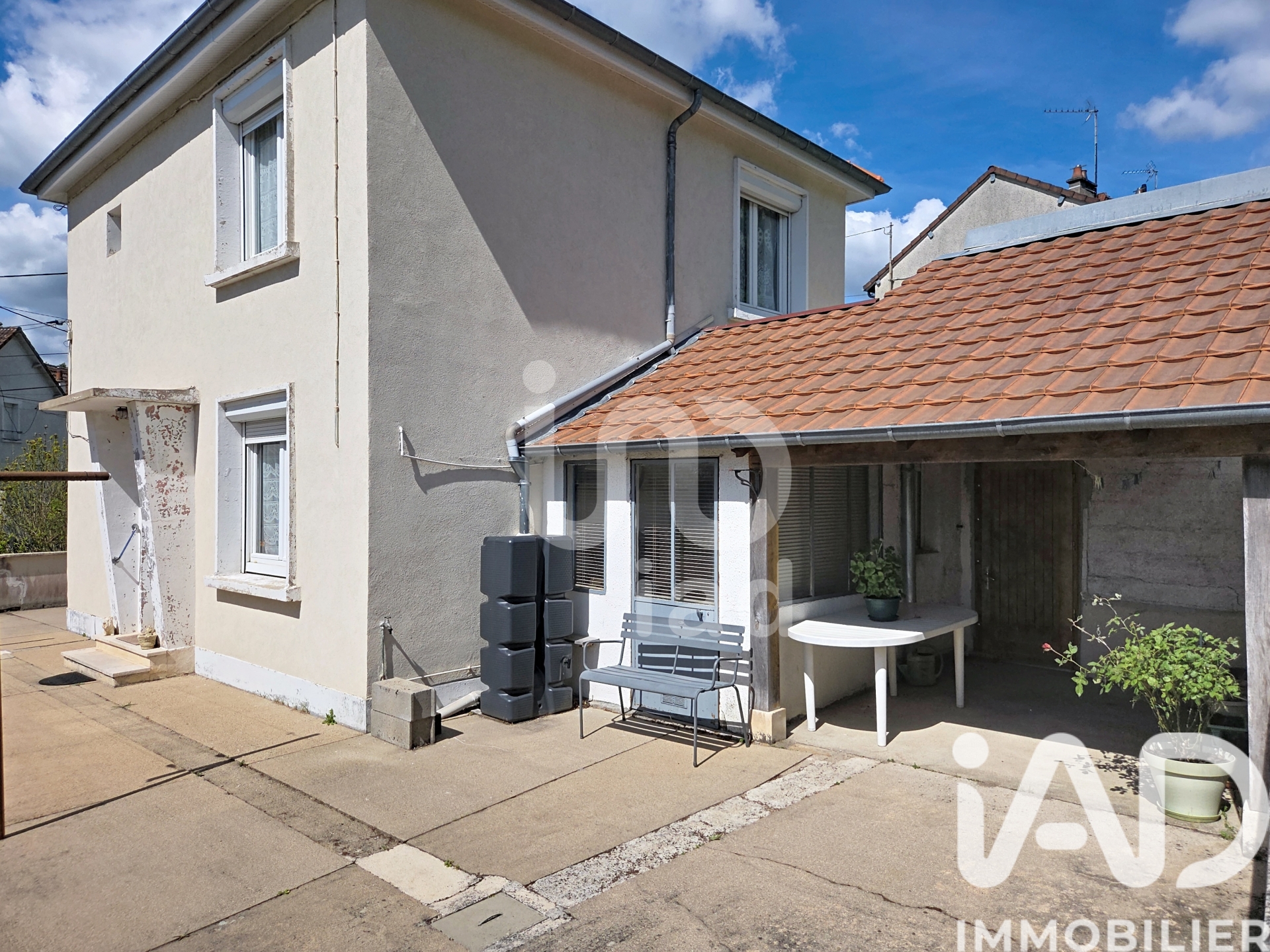 Vente maison à Vierzon (18100) : maison 5 pièces 83 m² — 2