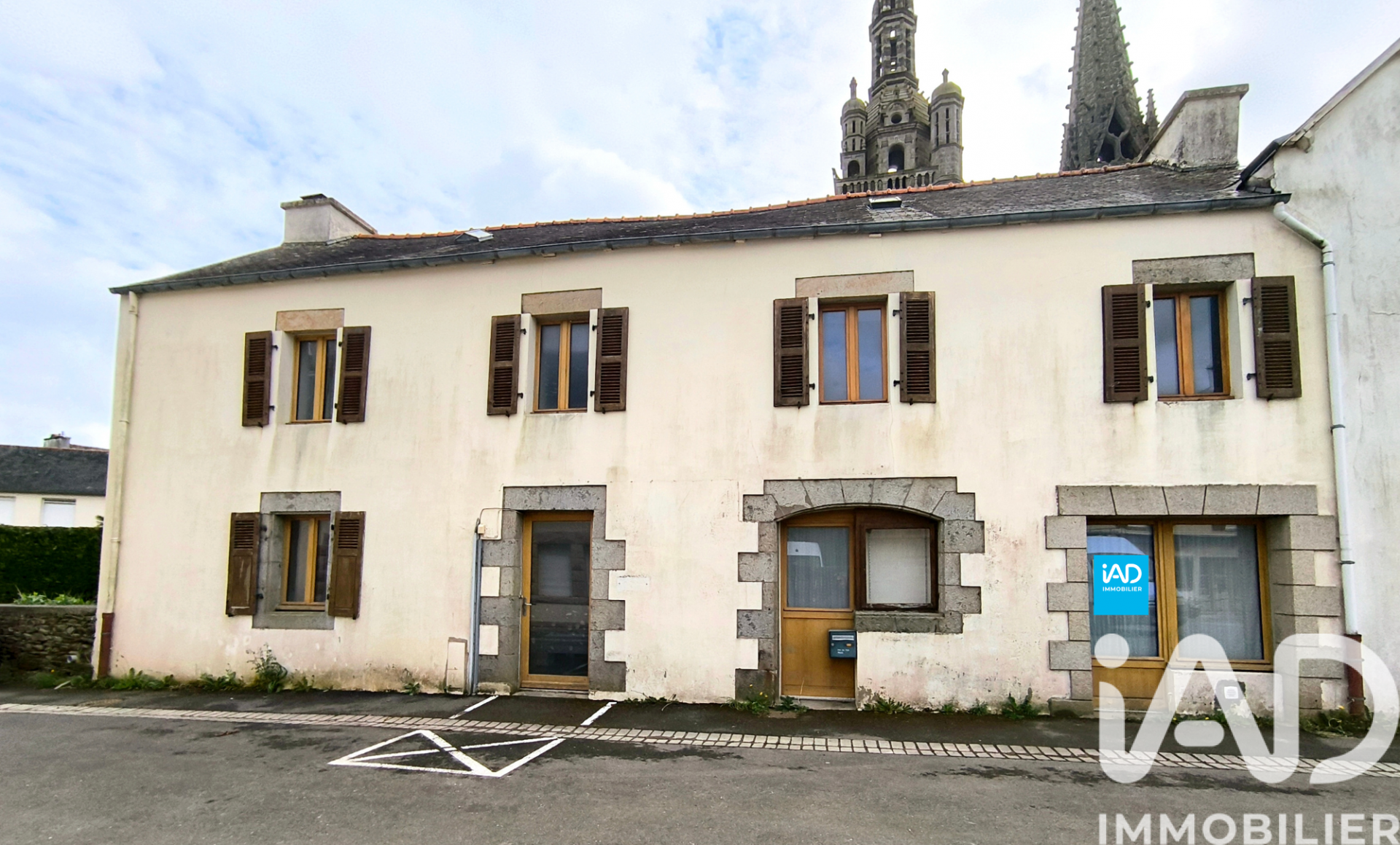 Vente maison à Pleyben (29190) : maison 7 pièces 178 m² — 2