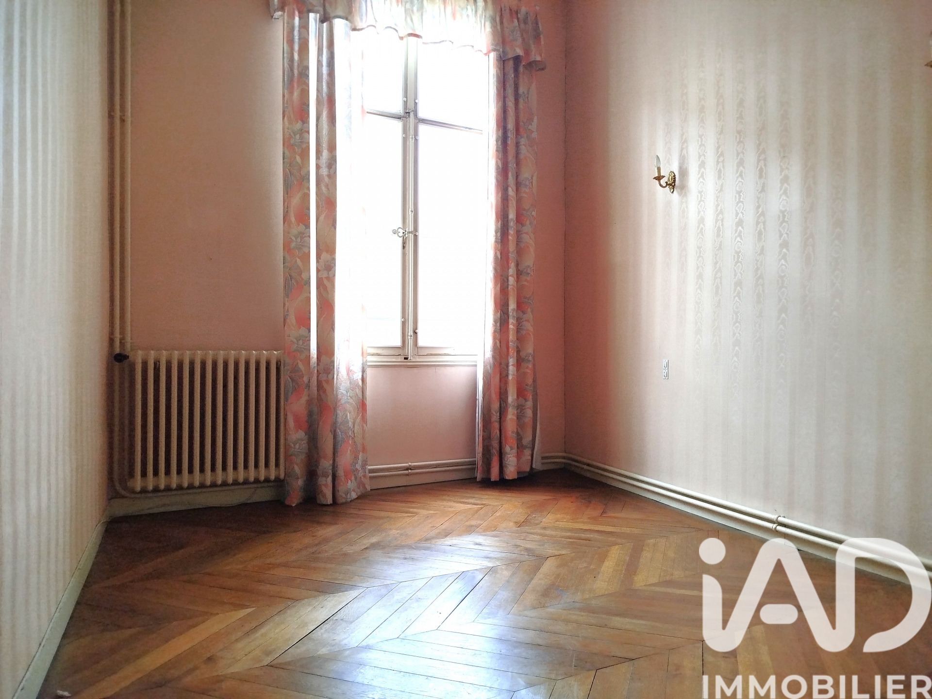 Vente maison à Chinon (37500) : maison traditionnelle 7 pièces 180 m² — 24