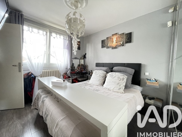 Vente maison à Vaujours (93410) : maison traditionnelle 6 pièces 119 m² — 7