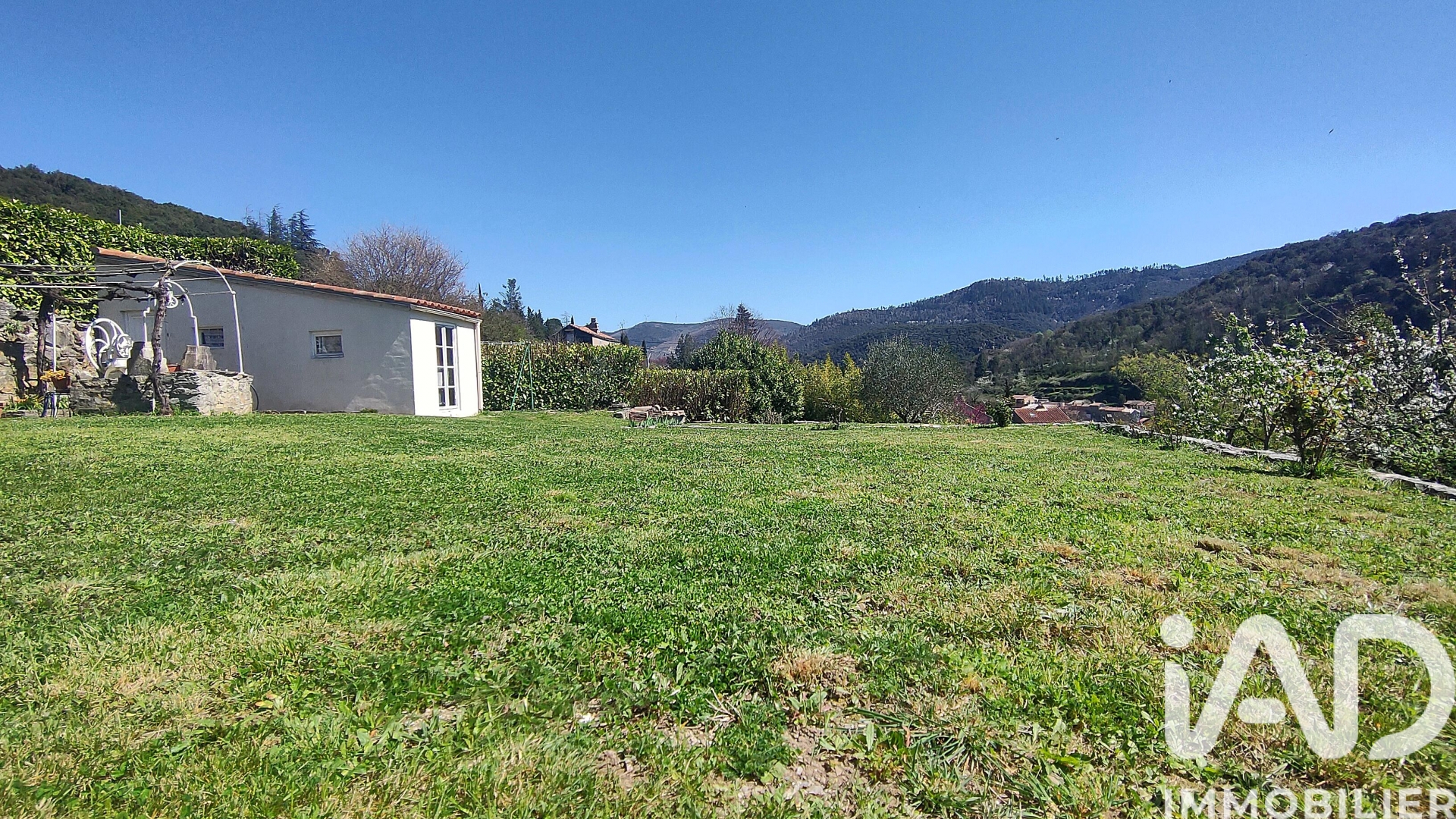 Maison à vendre à Saint-Pons-de-Thomières — 219 000 € — IAD France