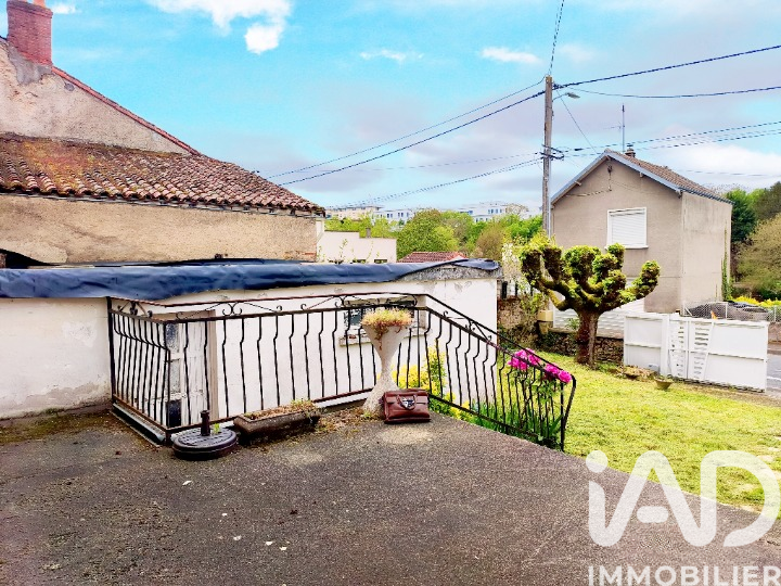 Vente maison à Montmorillon (86500) : maison de ville 6 pièces 125 m² — 26